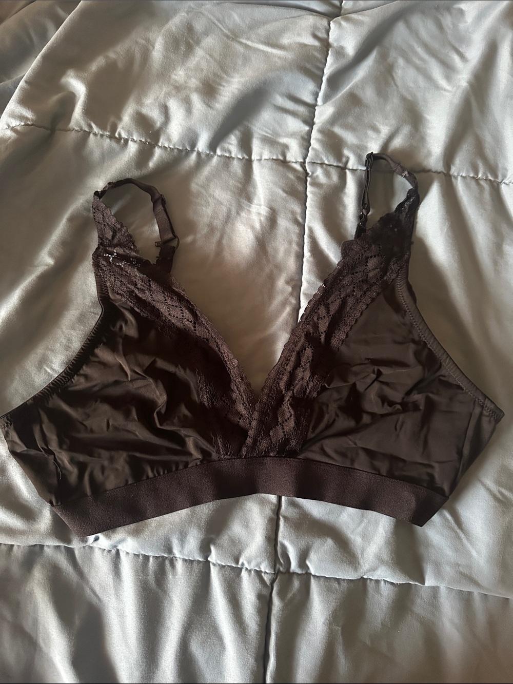 Lace-Trim Wireless Bralette in Black- Bali like new